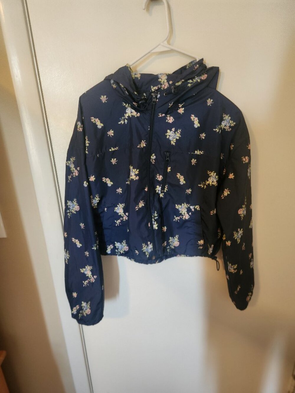 Cropped rain jacket